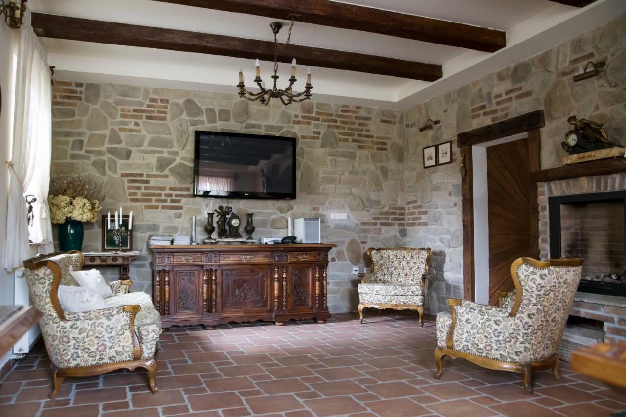 Guesthouse & Apartments Pri Stani Zerovnica Bagian luar foto