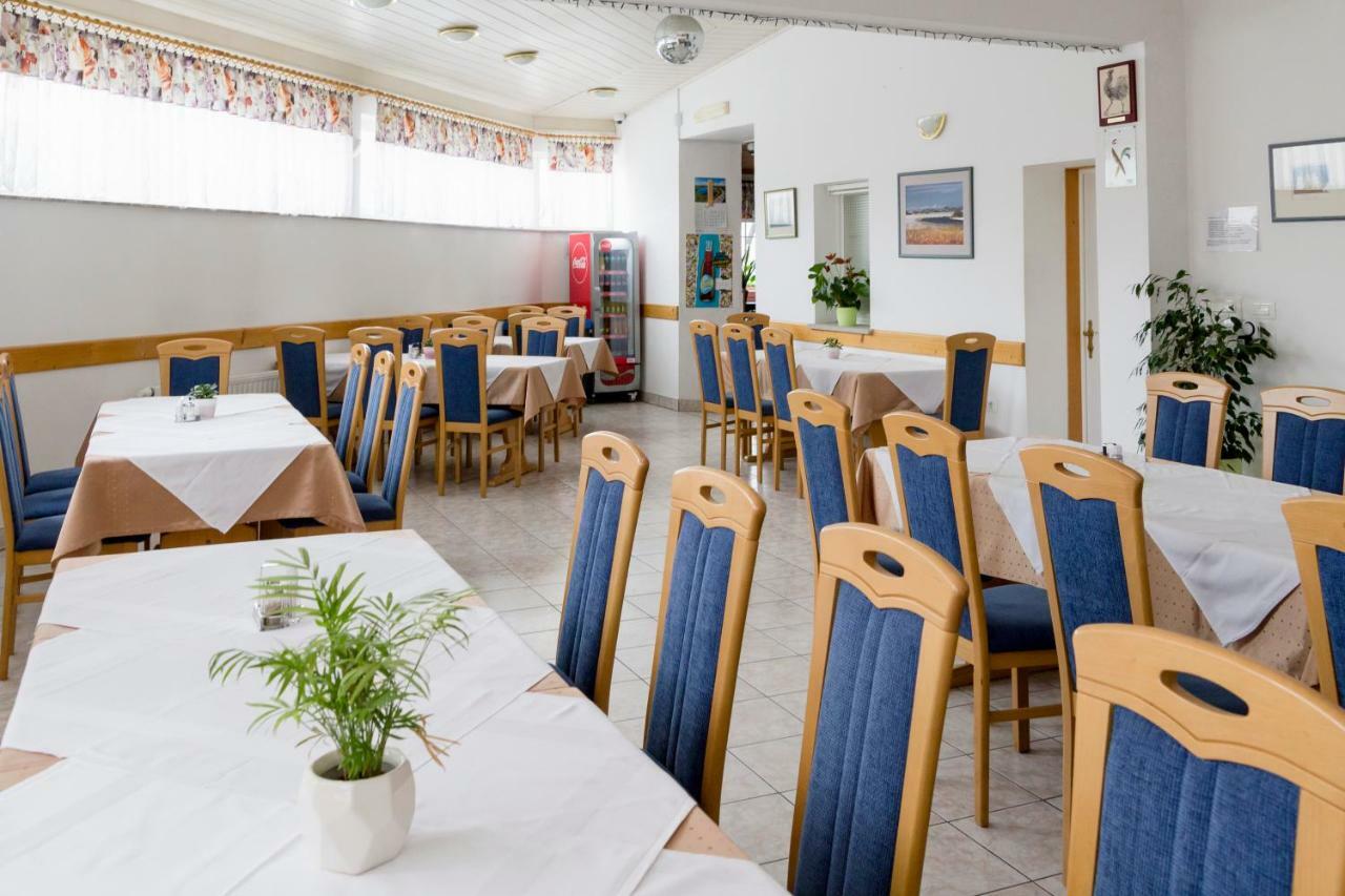 Guesthouse & Apartments Pri Stani Zerovnica Bagian luar foto