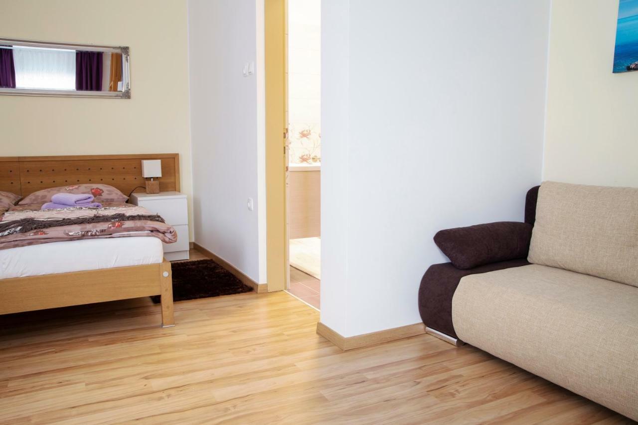 Guesthouse & Apartments Pri Stani Zerovnica Bagian luar foto