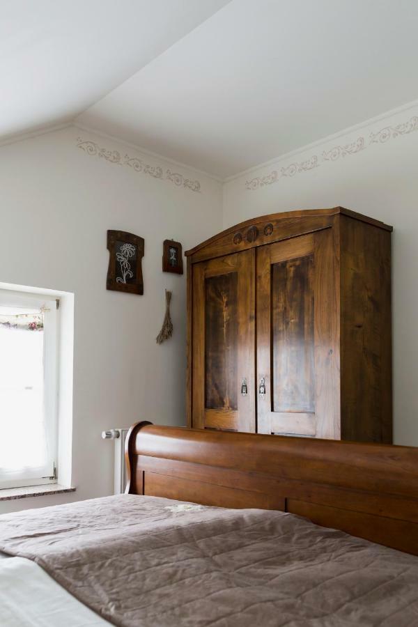 Guesthouse & Apartments Pri Stani Zerovnica Bagian luar foto